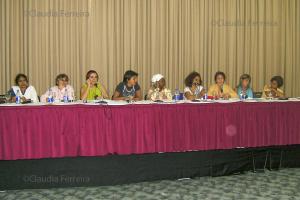 DIÁLOGOS FEMINISTAS