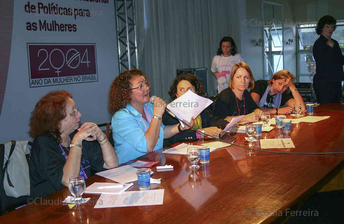 I CONFERÊNCIA NACIONAL DE POLÍTICAS PARA AS MULHERES I CONFERÊNCIA NACIONAL DE POLÍTICAS PARA AS MULHERES