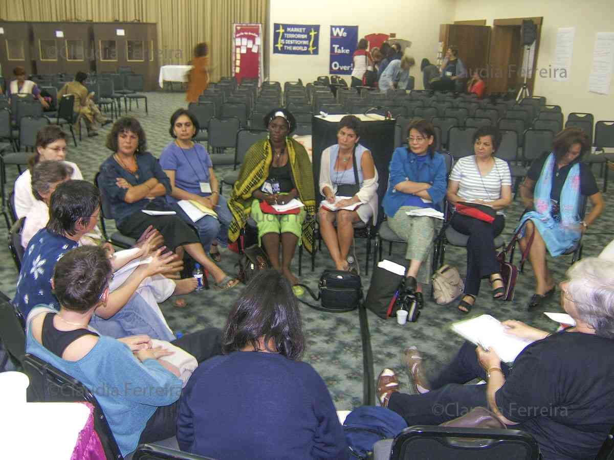 DIÁLOGOS FEMINISTAS