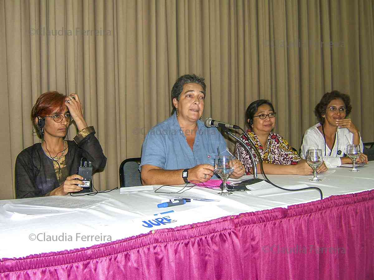 DIÁLOGOS FEMINISTAS DIÁLOGOS FEMINISTAS