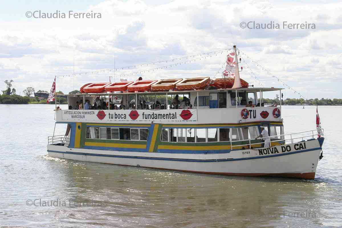 V FÓRUM SOCIAL MUNDIAL - BARCO DA DIVERSIDADE V FÓRUM SOCIAL MUNDIAL - BARCO DA DIVERSIDADE