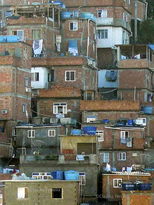SLUM PAVÃO PAVÃOZINHO