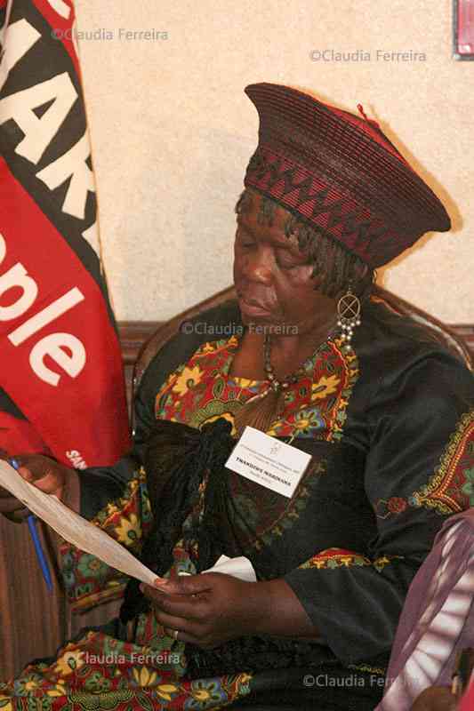 DIÁLOGOS FEMINISTAS