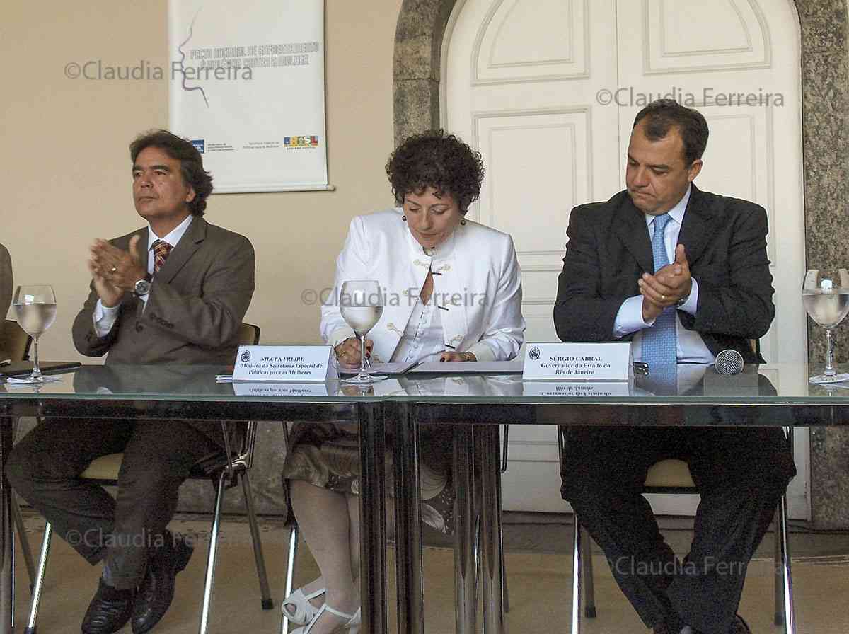 SIGNATURE OF THE COVENANT TO FIGHT VIOLENCE AGAINST WOMEN