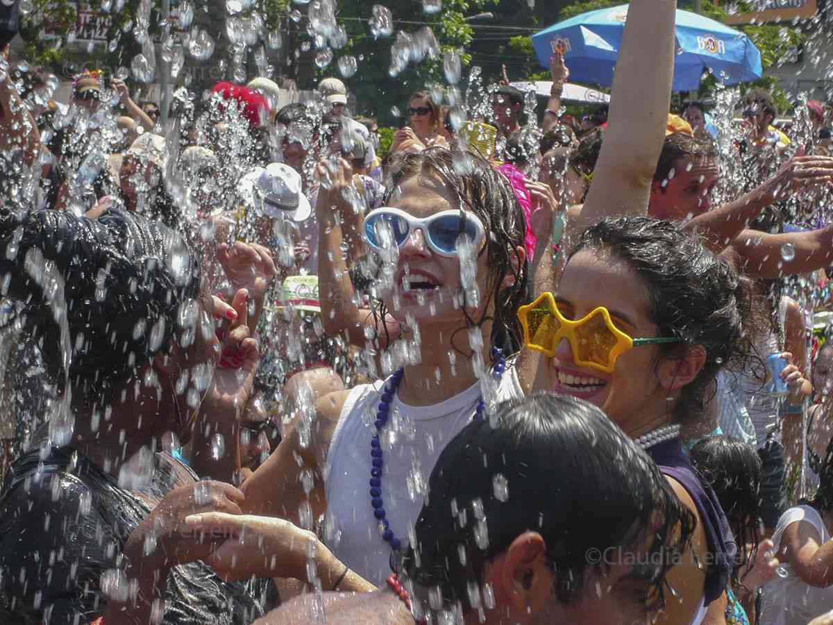 BLOCO ME BEIJA QUE EU SOU CINEASTA 