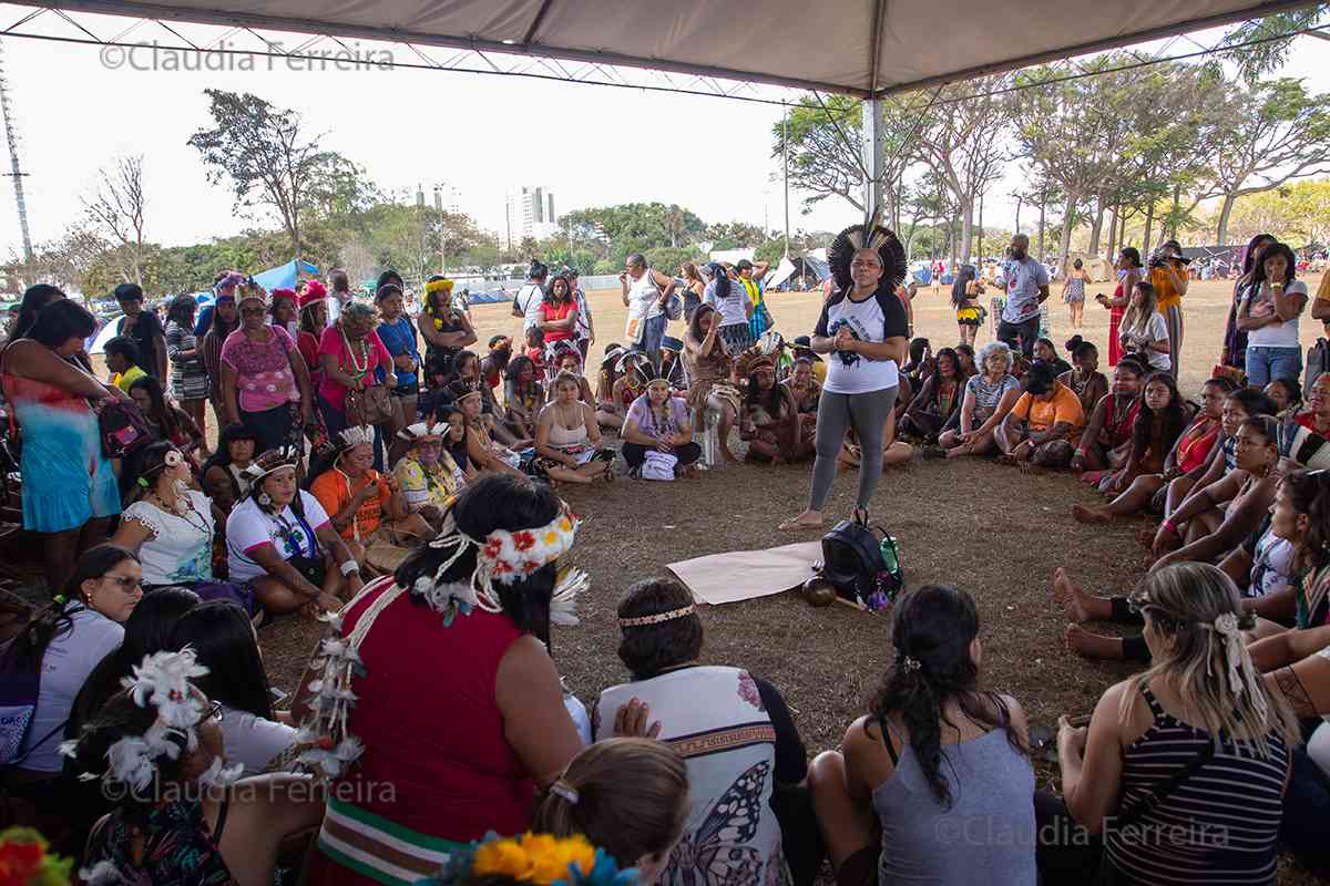 I FÓRUM NACIONAL DE MULHERES INDÍGENAS