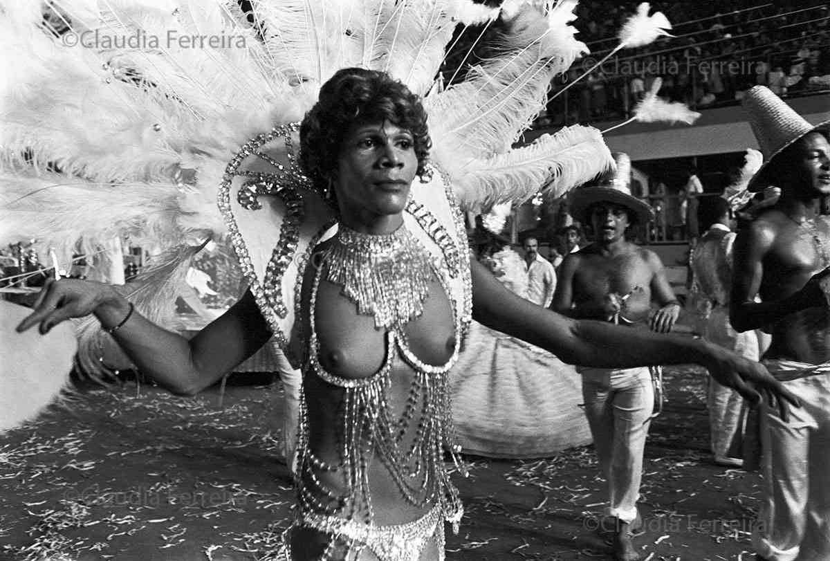 Desfile do Grêmio Recreativo Escola de Samba Unidos de São Carlos
