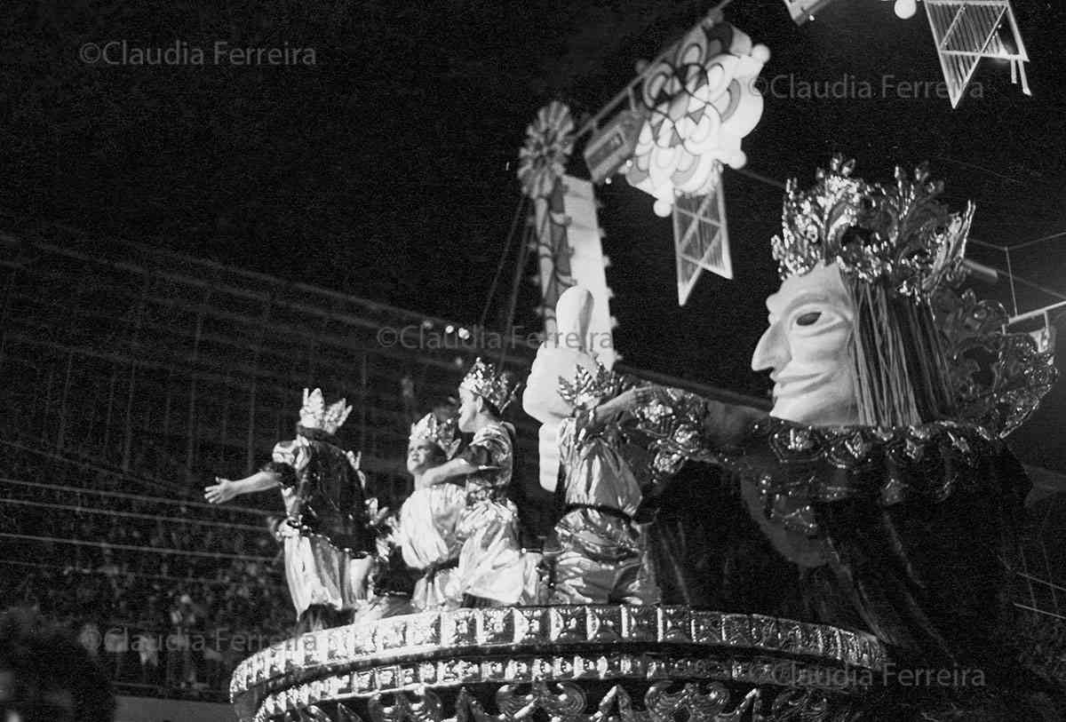 Parade of Recreative Society  Samba School Beija-Flor de Nilópolis. 