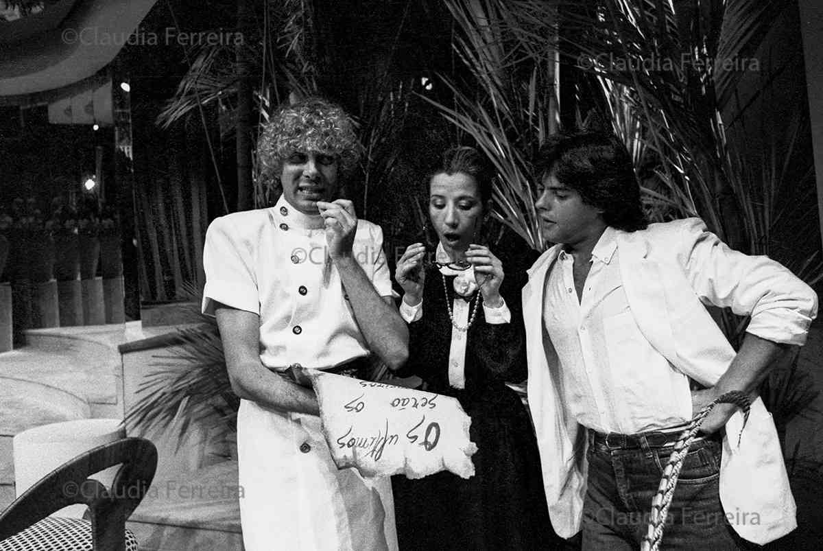 SEDA PURA E ALFINETADAS