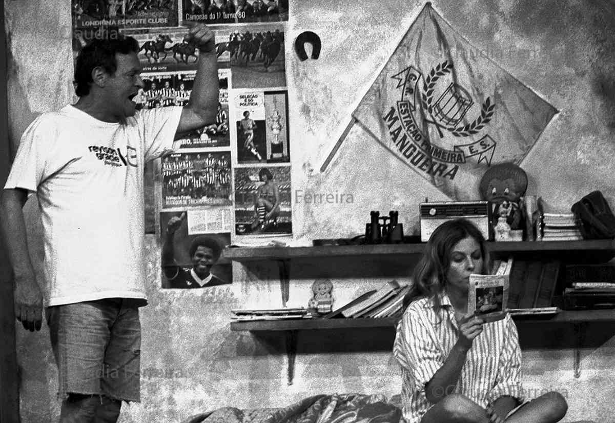 UM EDIFÍCIO CHAMADO 200 UM EDIFÍCIO CHAMADO 200