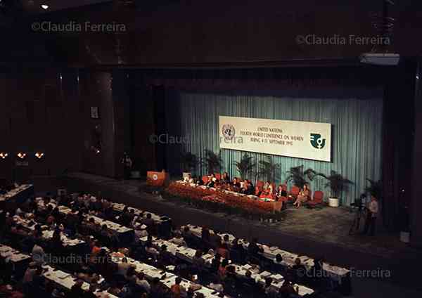 IV Conferência Mundial da Mulher. Centro Internacional de Convenções.