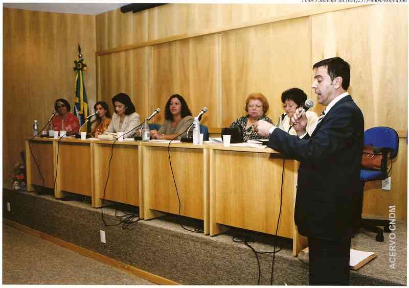  Meeting with Leaders of Women's Movements